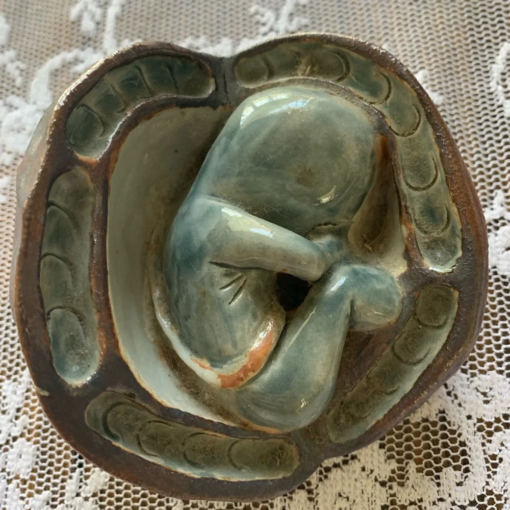 Studio pottery fetus in utero sculpture original artwork - Picture 2 of 10